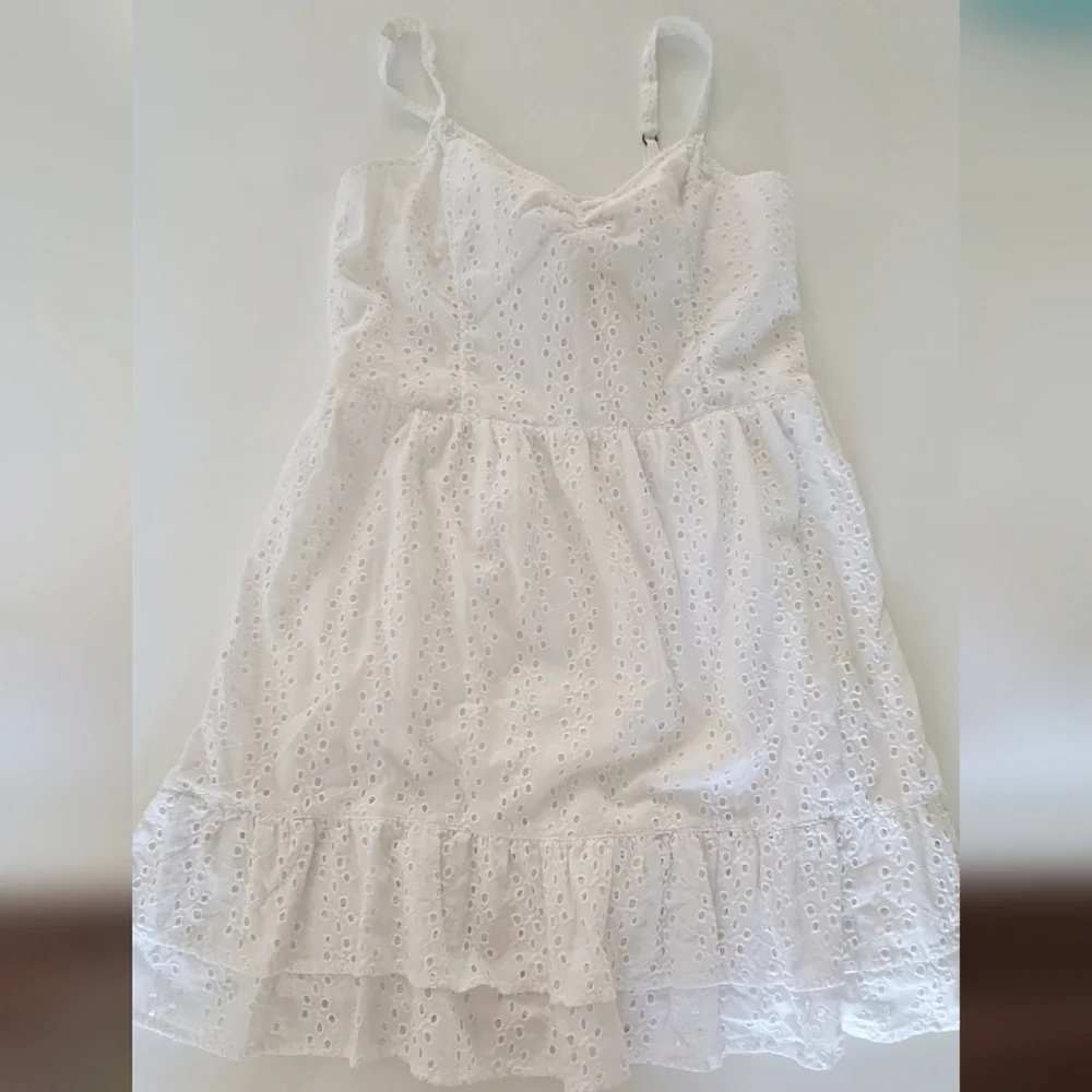 Hollister - White Eyelet Dress - Picture 2 of 5